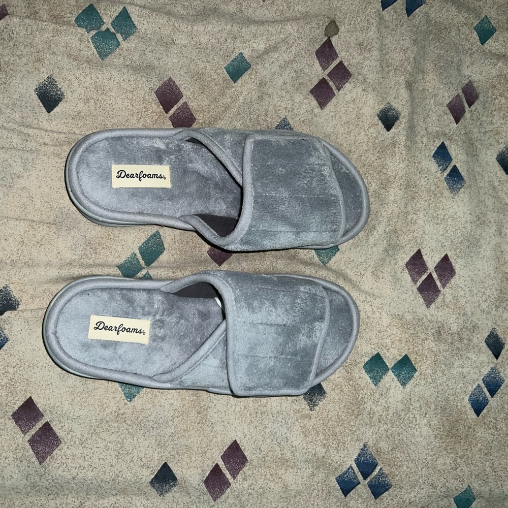Dearfoams slides